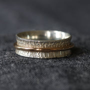 Single Gold Band Rune Texture Spinning Ring